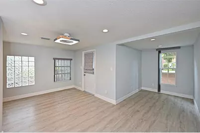 2212 11th Avenue W, Bradenton, FL 34205 - Photo 10