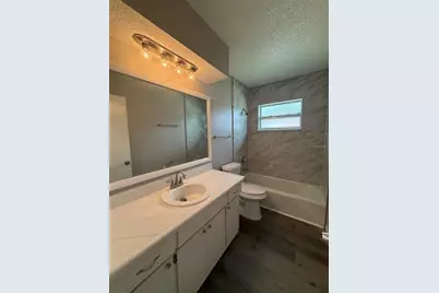 362 Briarwood Road, Venice, FL 34293 - Photo 14