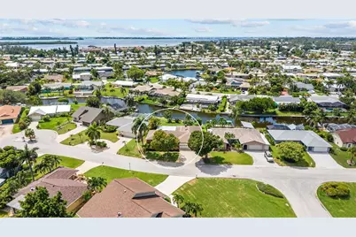 4612 Coral Lake Drive, Bradenton, FL 34210 - Photo 38