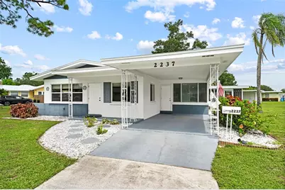 2237 2nd Avenue E, Bradenton, FL 34208 - Photo 1