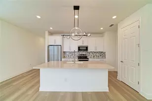 10455 Wet Marsh Cv, Parrish, FL 34219 - Photo 8