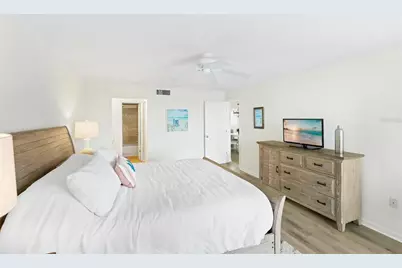 3240 Gulf Of Mexico Drive #B504, Longboat Key, FL 34228 - Photo 16