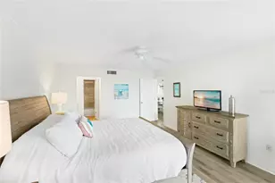 3240 Gulf of Mexico Dr, Longboat Key, FL 34228 - Photo 16