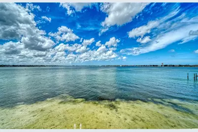 400 Golden Gate Point #22, Sarasota, FL 34236 - Photo 30