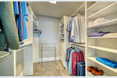 400 Golden Gate Point #22, Sarasota, FL 34236 - Photo 26
