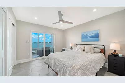 400 Golden Gate Point #22, Sarasota, FL 34236 - Photo 18