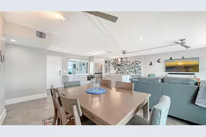 400 Golden Gate Point #22, Sarasota, FL 34236 - Photo 14