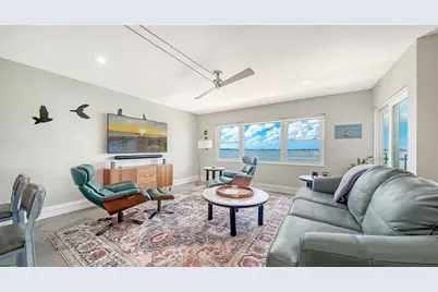 400 Golden Gate Point #22, Sarasota, FL 34236 - Photo 4