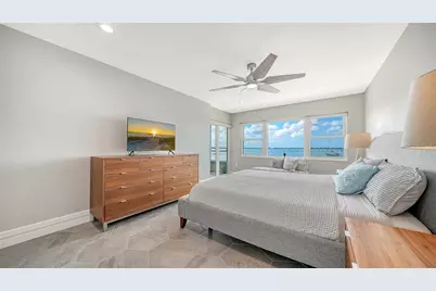 400 Golden Gate Point #22, Sarasota, FL 34236 - Photo 24