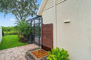 7124 34th St E, Sarasota, FL 34243 - Photo 6
