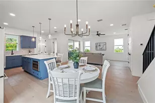 1647 Siesta Dr, Sarasota, FL 34239 - Photo 20