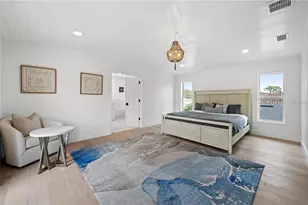 1647 Siesta Dr, Sarasota, FL 34239 - Photo 24
