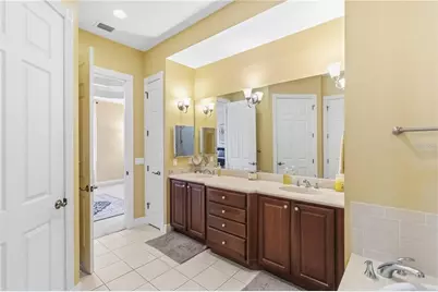 5246 Manorwood Drive #4C, Sarasota, FL 34235 - Photo 16