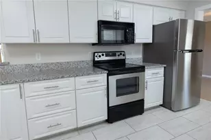 5333 Duncanwood Dr, Sarasota, FL 34232 - Photo 6