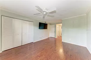 6999 W Country Club Dr N, Sarasota, FL 34243 - Photo 24