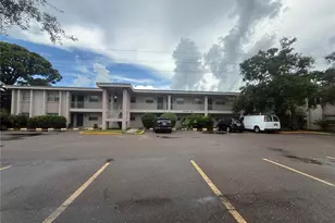 900 70th St N, Saint Petersburg, FL 33710 - Photo 2