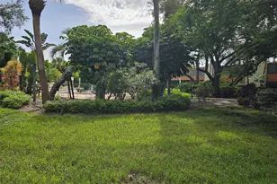 153 Wild Palm Dr, Bradenton, FL 34210 - Photo 1