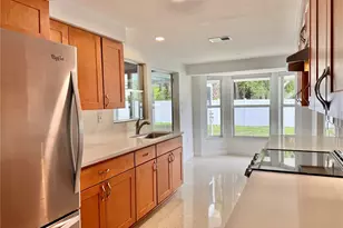 8228 Constance Dr, Sarasota, FL 34243 - Photo 2