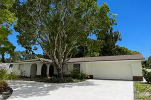 8228 Constance Dr, Sarasota, FL 34243 - Photo 1