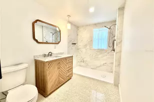 8228 Constance Dr, Sarasota, FL 34243 - Photo 4