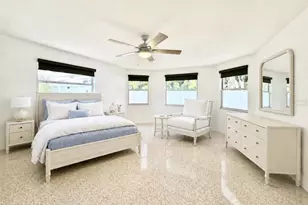 8228 Constance Dr, Sarasota, FL 34243 - Photo 6