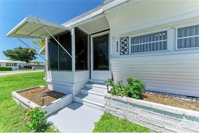4924 Oakland Hills Avenue, Sarasota, FL 34234 - Photo 6