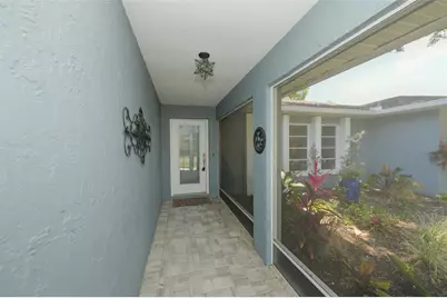 1625 Bay Hill Circle, Sarasota, FL 34232 - Photo 6