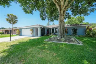 1625 Bay Hill Cir, Sarasota, FL 34232 - Photo 2