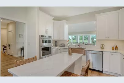 4060 Penshurst Park, Sarasota, FL 34235 - Photo 10
