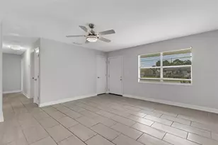 2522 Stratford Dr, Sarasota, FL 34232 - Photo 6