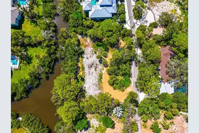 7233 Pine Needle Road, Sarasota, FL 34242 - Photo 16