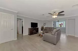 4240 Shamrock Dr, Venice, FL 34293 - Photo 10