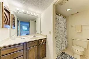 5200 Lake Village Dr, Sarasota, FL 34235 - Photo 18