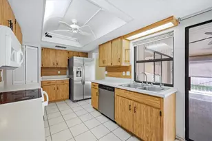 3972 Helene St, Sarasota, FL 34233 - Photo 10