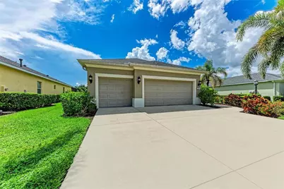 12051 Forest Park Circle, Bradenton, FL 34211 - Photo 2
