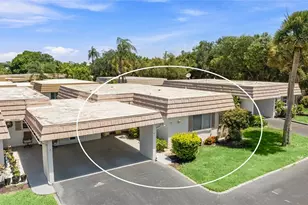 2327 Waterbluff Pl, Sarasota, FL 34231 - Photo 4