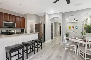 3827 Parkridge Cir, Sarasota, FL 34243 - Photo 12