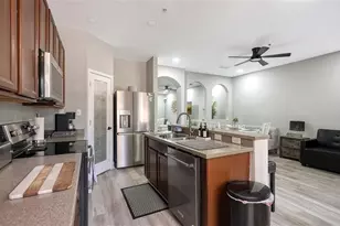 3827 Parkridge Cir, Sarasota, FL 34243 - Photo 16