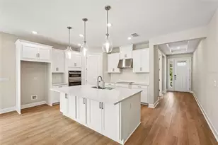 7028 Foxboro Wy, Nokomis, FL 34275 - Photo 2
