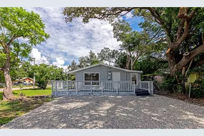416 27th Avenue W, Bradenton, FL 34205 - Photo 2