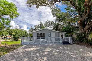 416 27th Ave W, Bradenton, FL 34205 - Photo 2
