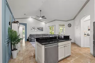3333 Yonge Ave, Sarasota, FL 34235 - Photo 6