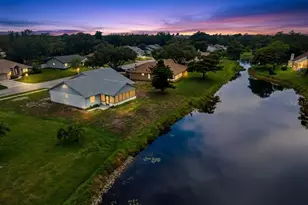 112 Woodingham Dr, Venice, FL 34292 - Photo 2