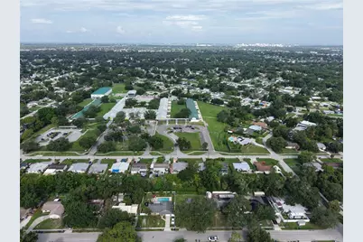 2336 Java Plum Avenue, Sarasota, FL 34232 - Photo 6