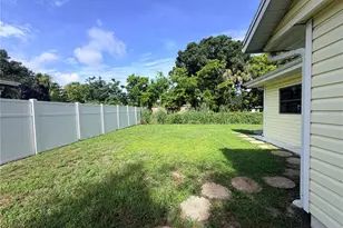 2336 Java Plum Ave, Sarasota, FL 34232 - Photo 24