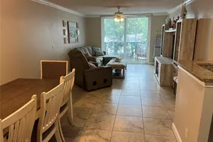 2700 Coconut Bay Ln Ln, Sarasota, FL 34237 - Photo 2