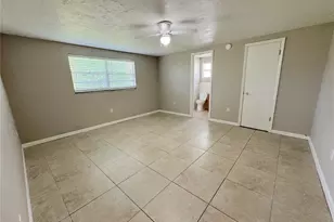 3883 Hawkeye Cir, Sarasota, FL 34232 - Photo 10