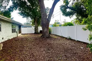 3883 Hawkeye Cir, Sarasota, FL 34232 - Photo 24