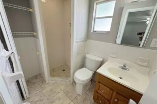 3883 Hawkeye Cir, Sarasota, FL 34232 - Photo 12