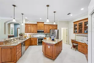 403 Lansbrook Dr, Venice, FL 34292 - Photo 16